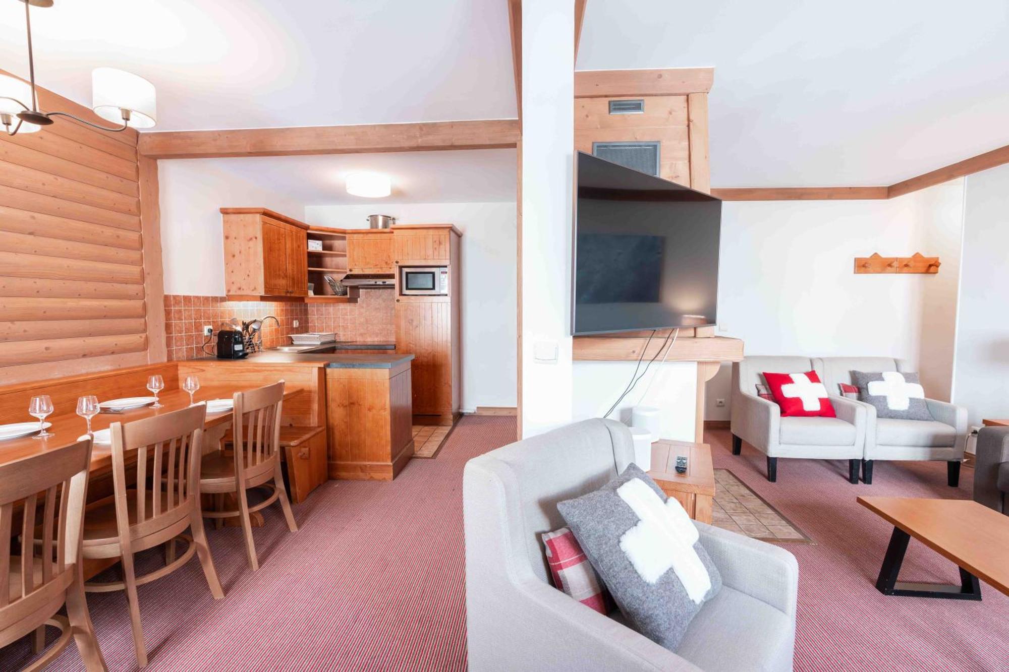Apartment Le Grand Ours - In Out 4 Bed Chalet, Arc 1950